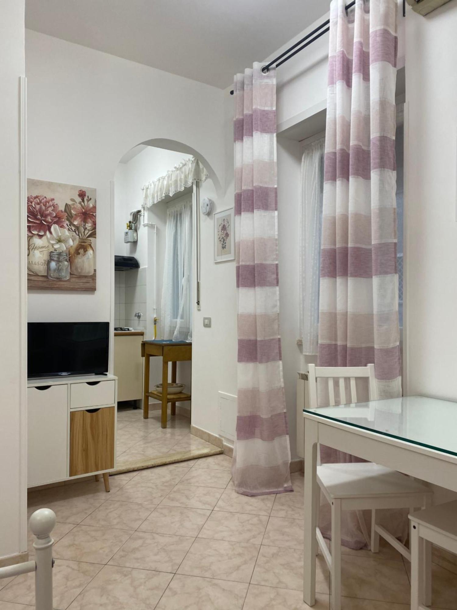 Casa Vacanze Marzia Apartment โรม ภายนอก รูปภาพ