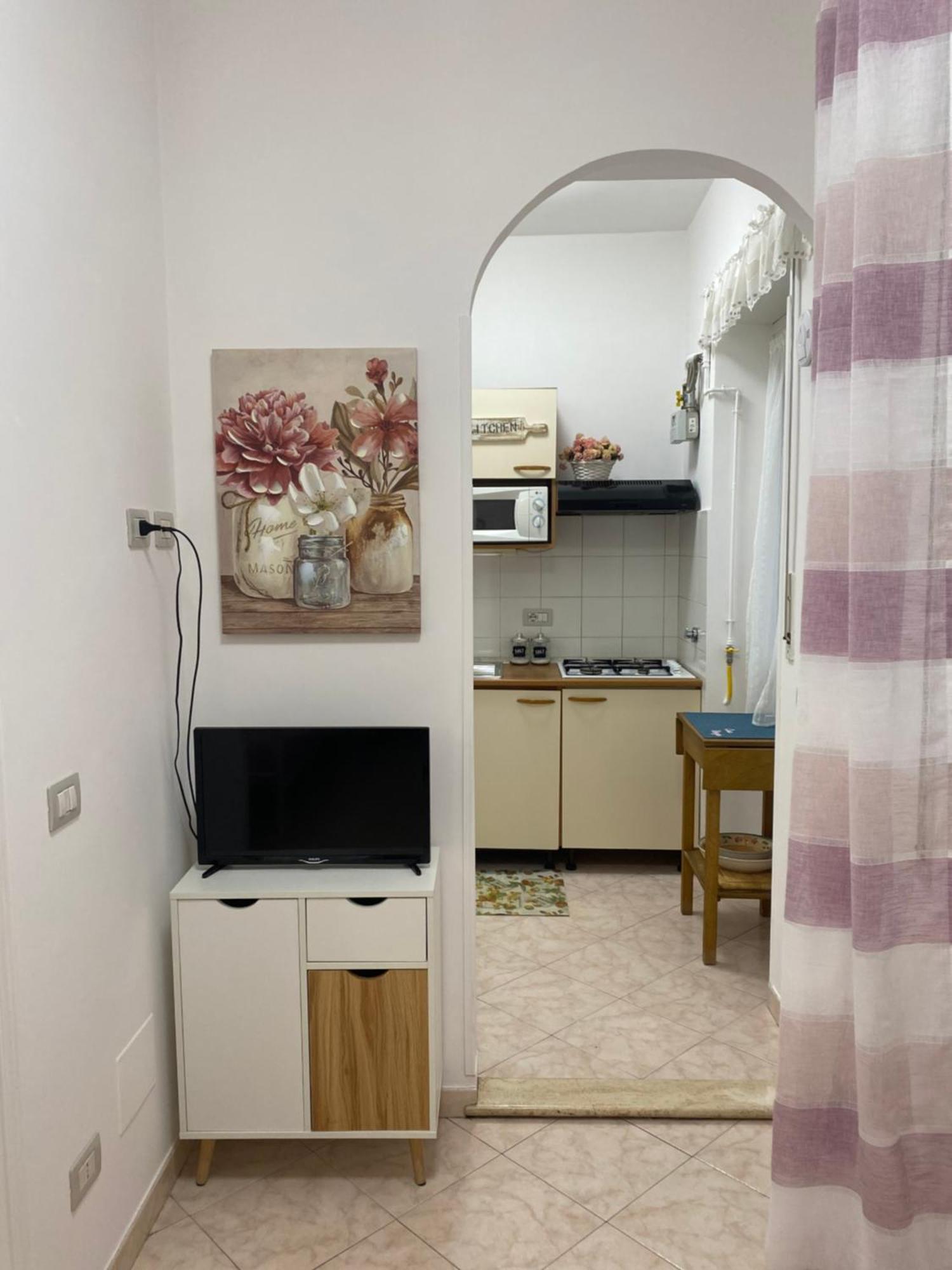 Casa Vacanze Marzia Apartment โรม ภายนอก รูปภาพ