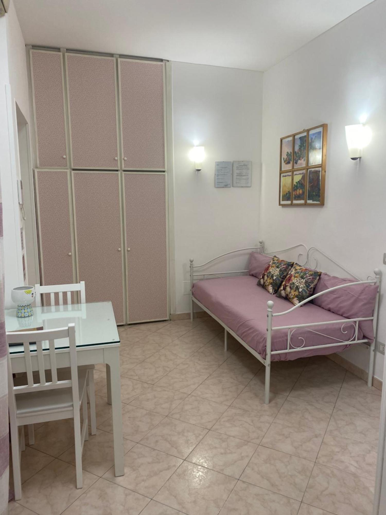 Casa Vacanze Marzia Apartment โรม ภายนอก รูปภาพ